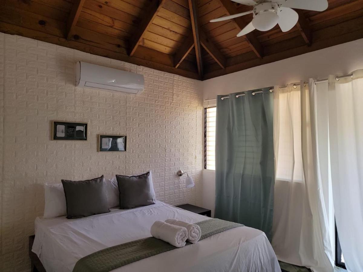 Hotel Sea Breeze Сосуа Экстерьер фото