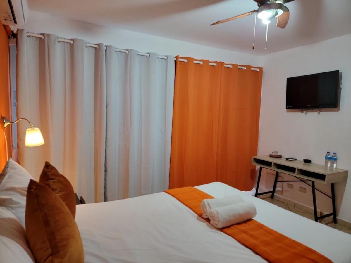 Hotel Sea Breeze Сосуа Экстерьер фото